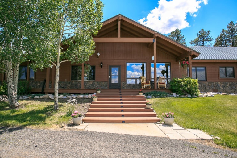 1129 Hersch Ave, Pagosa Springs, Colorado - Front of the House