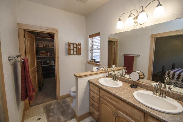 179 Woodsman Drive, Pagosa Springs, Colorado - Bathroom