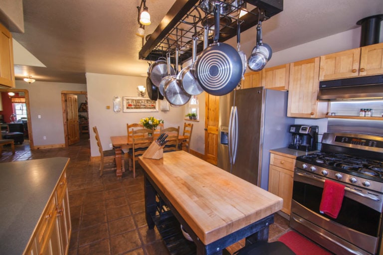114 Holiday Dr, Pagosa Springs, Colorado - Kitchen Counter
