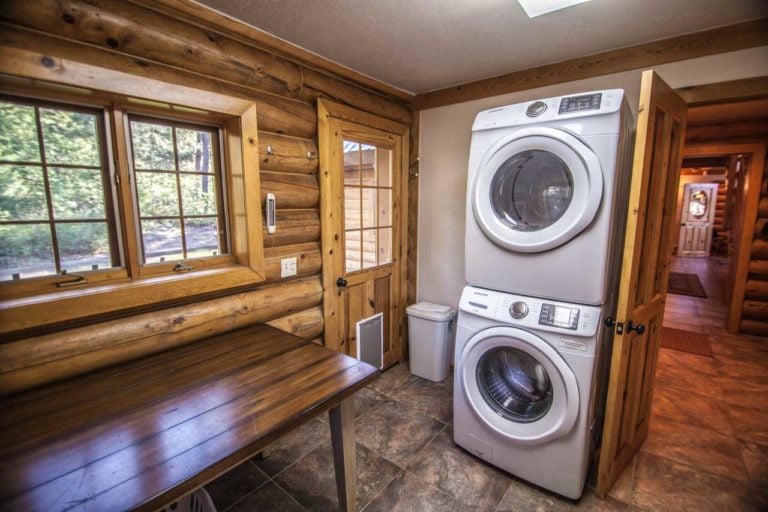 206 Granada Dr, Pagosa Springs, Colorado - Laundry Room